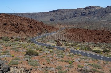 Route traversant la caldeira du Pic du Teide Canaries