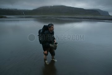 Erwan Balança photographer on report on Arctic fox Iceland