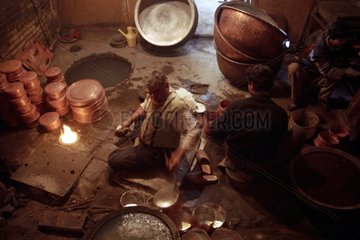 Artisant of copper working Bazard d' Ispahan Iran