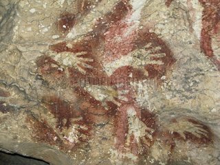 Hands negative - Cave Sumpang bita Sulawesi Indonesia