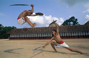 Kerala  Kalaripayat  entrainement aux sauts