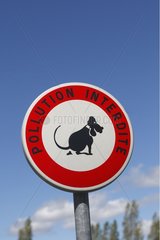 Schild Banning Hundekot Frankreich
