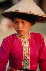 jeune femme de la minorité des Thaïs Blancs  nord Vietnam