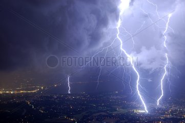 Thriple impact of lightnings on Genève city France
