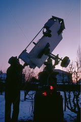 Observation astronomique d'amateur en hiver et fin de nuit