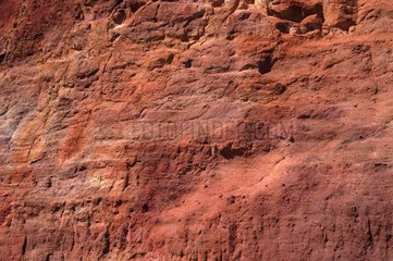 Ocker -Felsen an der Wand einer Klippe in La Gomera -Kanarien