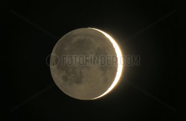 Croissant de Lune et lumière cendrée France