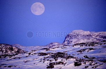Lever de Lune sur les collines de Boothia