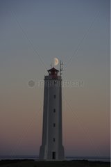 Leuchtturm im Twilight Arnarstapi Island