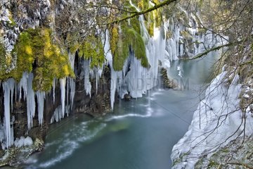 Gorges Chavaroche in winter - Vallée du Fier - France