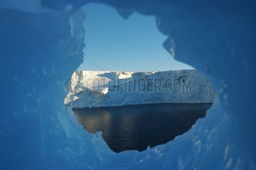 Loch auf dem Astrolabe -Gletscher -Antarktis