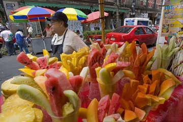 Itinerant precut fruit trading in Mexico City Mexico