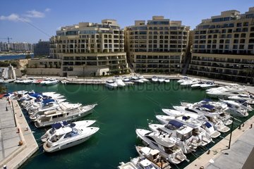 Marina und Wohnhäuser Valletta Malta
