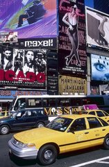 New York; taxi dans les rues de la ville