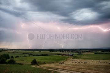 Storm over the campaign in the spring - France
