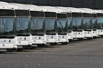 Geparkte Busse im Depot schön Frankreich