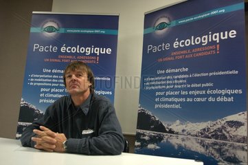 Nicolas Hulot prÃ¤sentiert seinen Ã¶kologischen Pakt in Grenoble