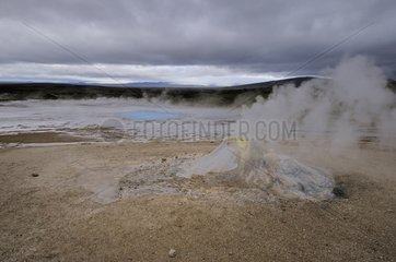 Geyser oeskursholhver geothermal site Hveravellir Iceland