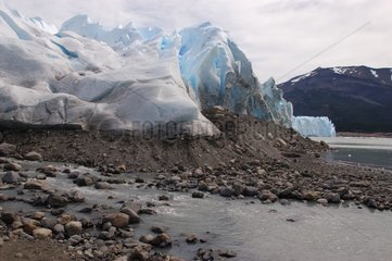 Moräne vor dem Perito Moreno Patagonia Gletscher Argentinien