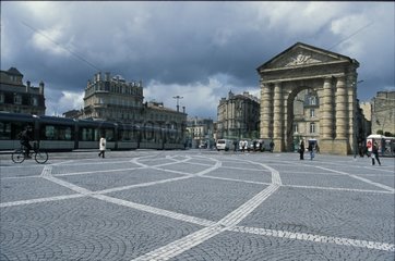 Bordeaux -Straßenbahn am Platz des Victoires