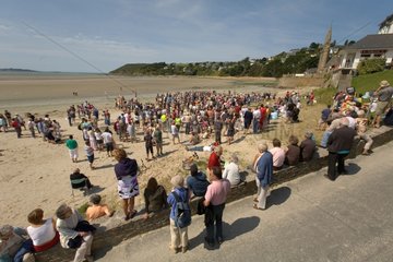 Öffentlichkeit bei einer Demonstration gegen die Green Tides Brittany
