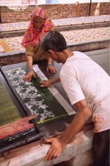 Dyeing with the stencil key set of saris Rajasthan [AT]