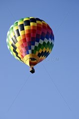 Ballon im Himmel von Rocamadour Lot Frankreich