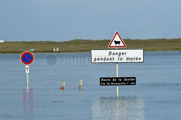 Havre de la vanlée bei High Tide Manche Frankreich