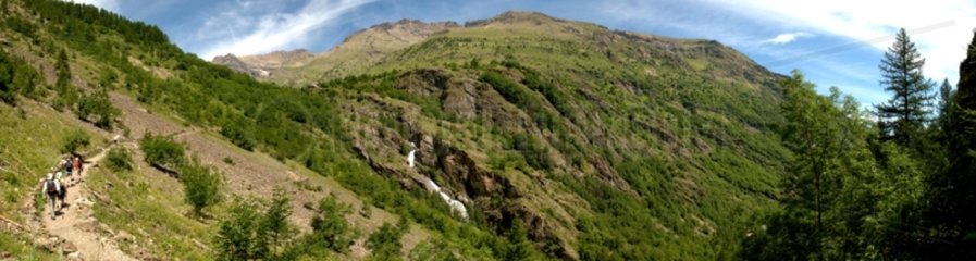 Wasserfall in Dormiluse im Tal freisinières