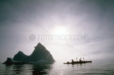 Progression en kayak dans le brouillard Groenland