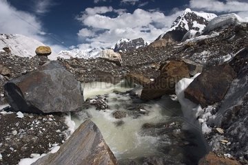 Gletscher Engilchek im festen Sommer Shan Khirghiztan