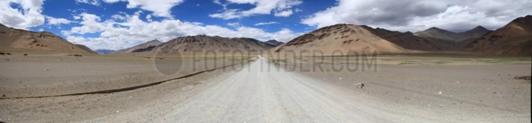 Manali-Leh Road - Himalayan highlands Ladakh India