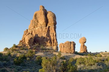 Pitons rocheux au soleil couchant Parc National des Arches