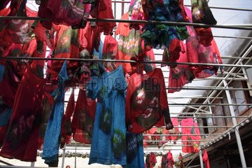 Kleidung trocknen nach dem FÃ¤rben von Yunnan China