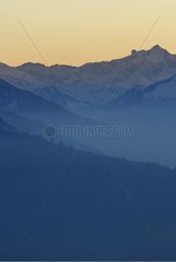 Brume du crépuscule la Jungfrau Alpes Suisse