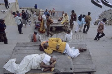 Tägliches Leben am Rande des Ganges Indien