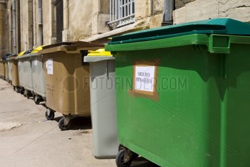 Mülleimer zum Sortieren für das Recycling burgogne Frankreich