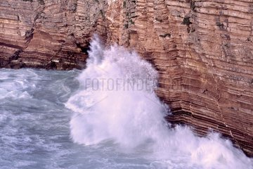 Erosion durch Wasser aus Cliff in der NÃ¤he von Hendaye Frankreich