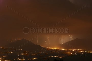 Many lightning strikes in the Arve valley France