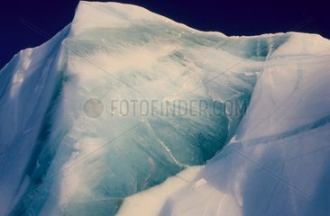 Iceberg turquoise Ellesmere island Arctique canadien