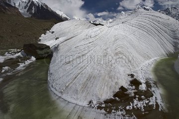 Gletscher Engilchek in soliden Sommer Shan Khirghiztan