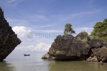 Rockt Boot und Meereshut Yao Thailand