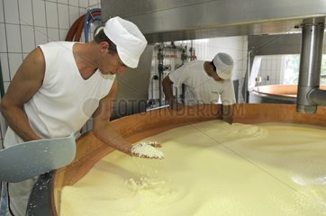 Manufacture of the cheese Comté Valoreille Doubs