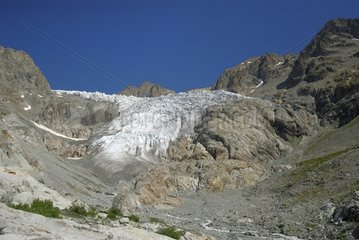 Torrent aus dem Schmelzgletscher Blanc in Sommeralpen