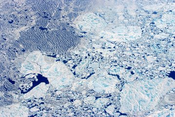 Collapse of ice-floe in july Arctic