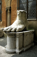 Rome  pieces of the statue of Constantine II at the palazzo dei Conservatori