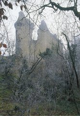 Château de Beauregard en ruine Jura France