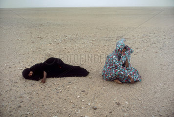 WEST SAHARA : Saharawi women in the no-mans land of the border region between Algeria and the by Marocco occupied former Spanish colony of West Sahara.