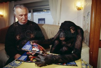 Désiré Reich et un Bonobo elévé au sein du cirque France