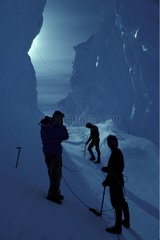 Exploration antarctique par scientifiques alpinistes TAAF